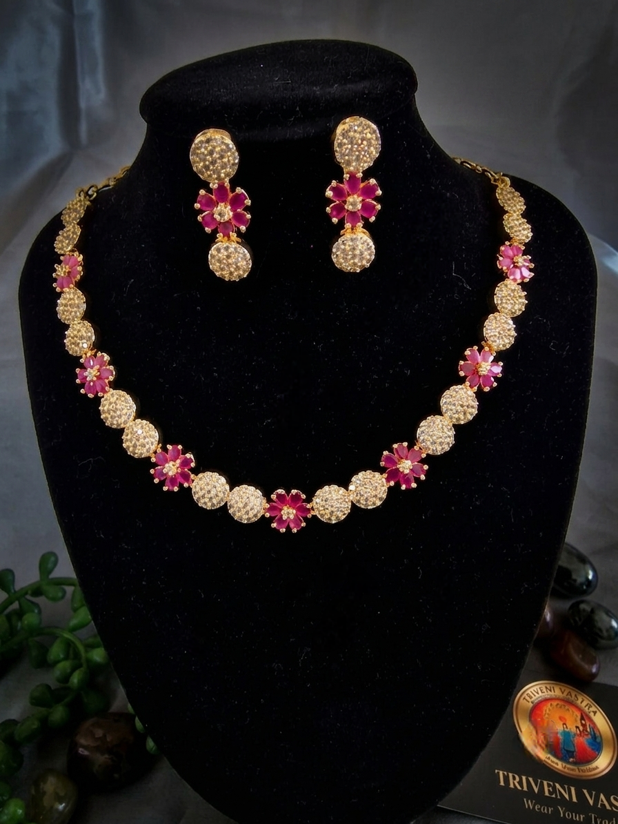 Short necklace-Ruby- Gold polished