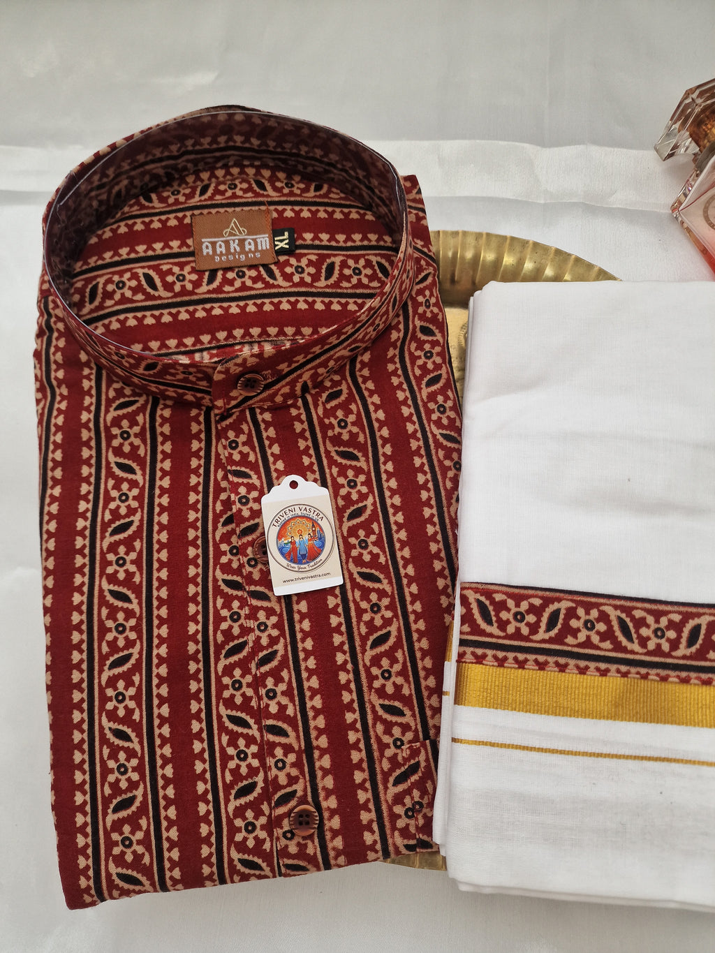 Burgenty shirtl (XL) with matching mundu (dhoti)