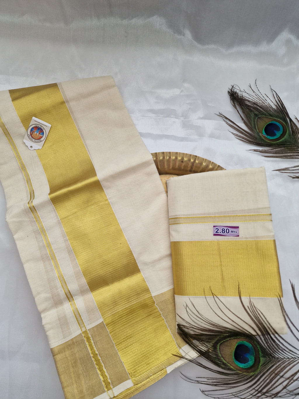 Kasavu settumundu without blouse