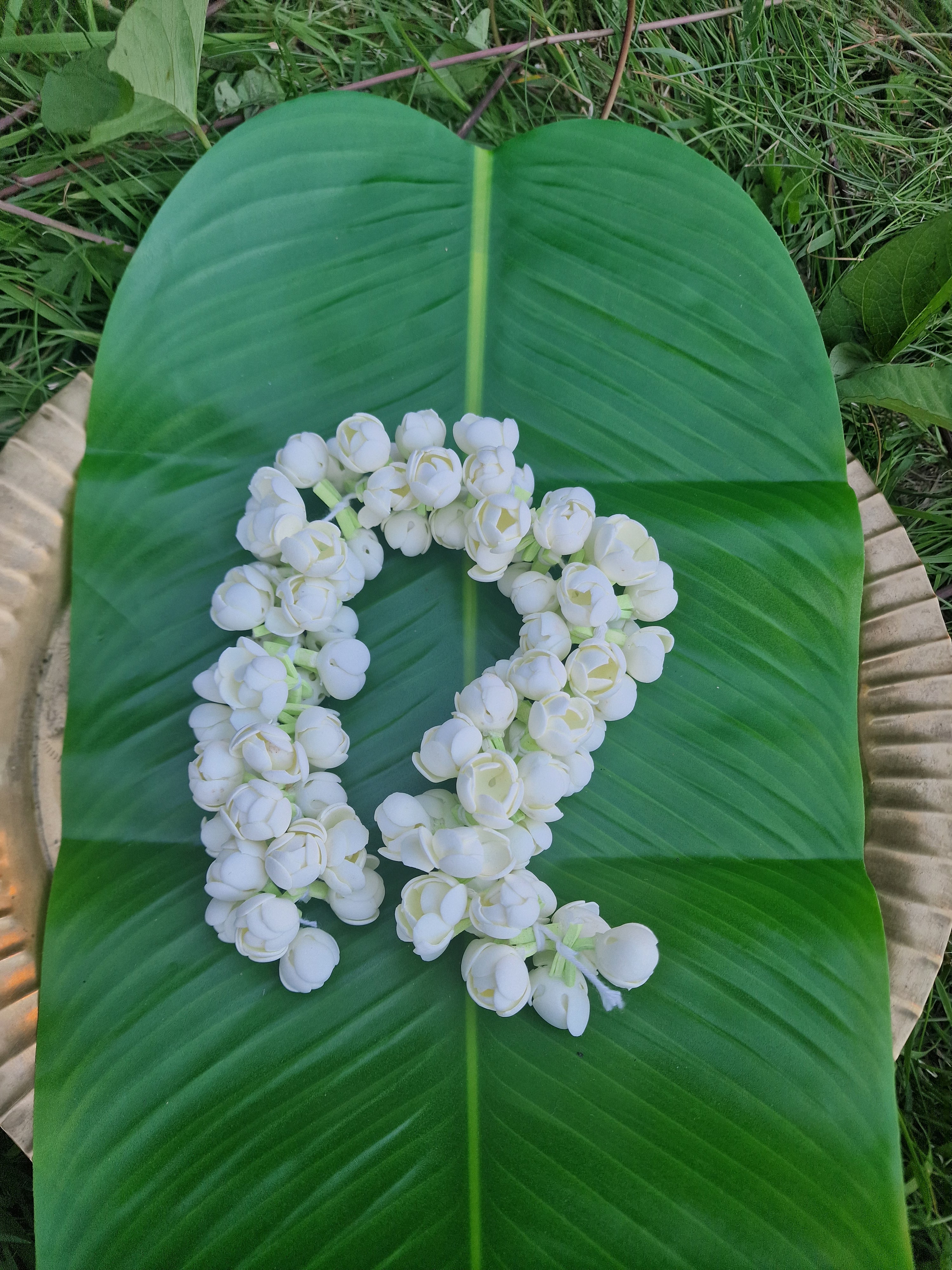 Premium Realistic Artificial Jasmine Flower (1 muzham/16 inches)