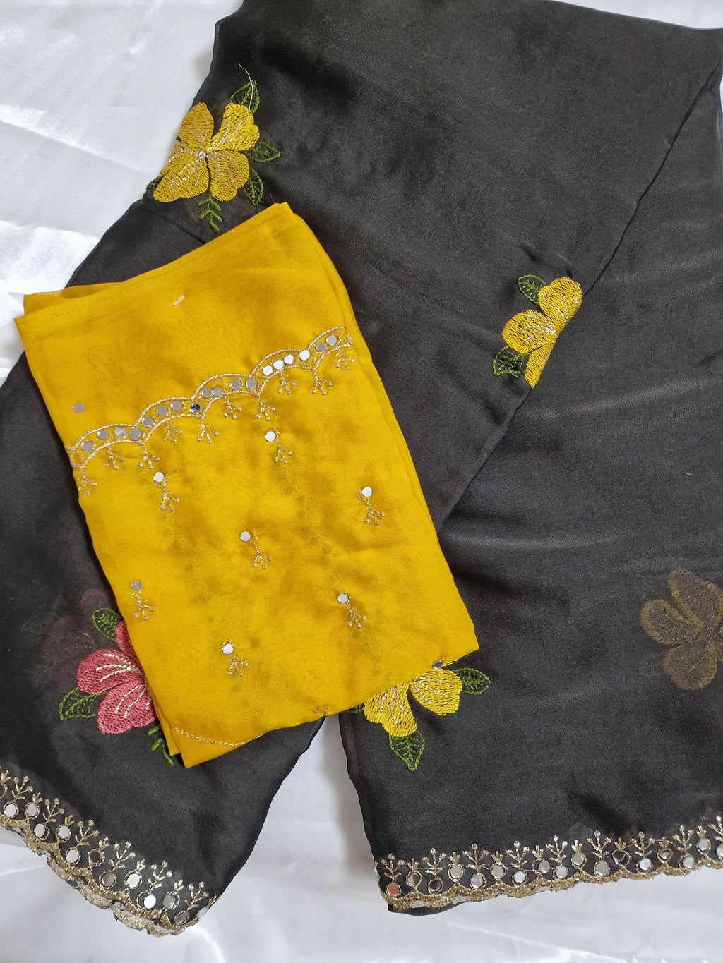 Saree with running blouse- Black
