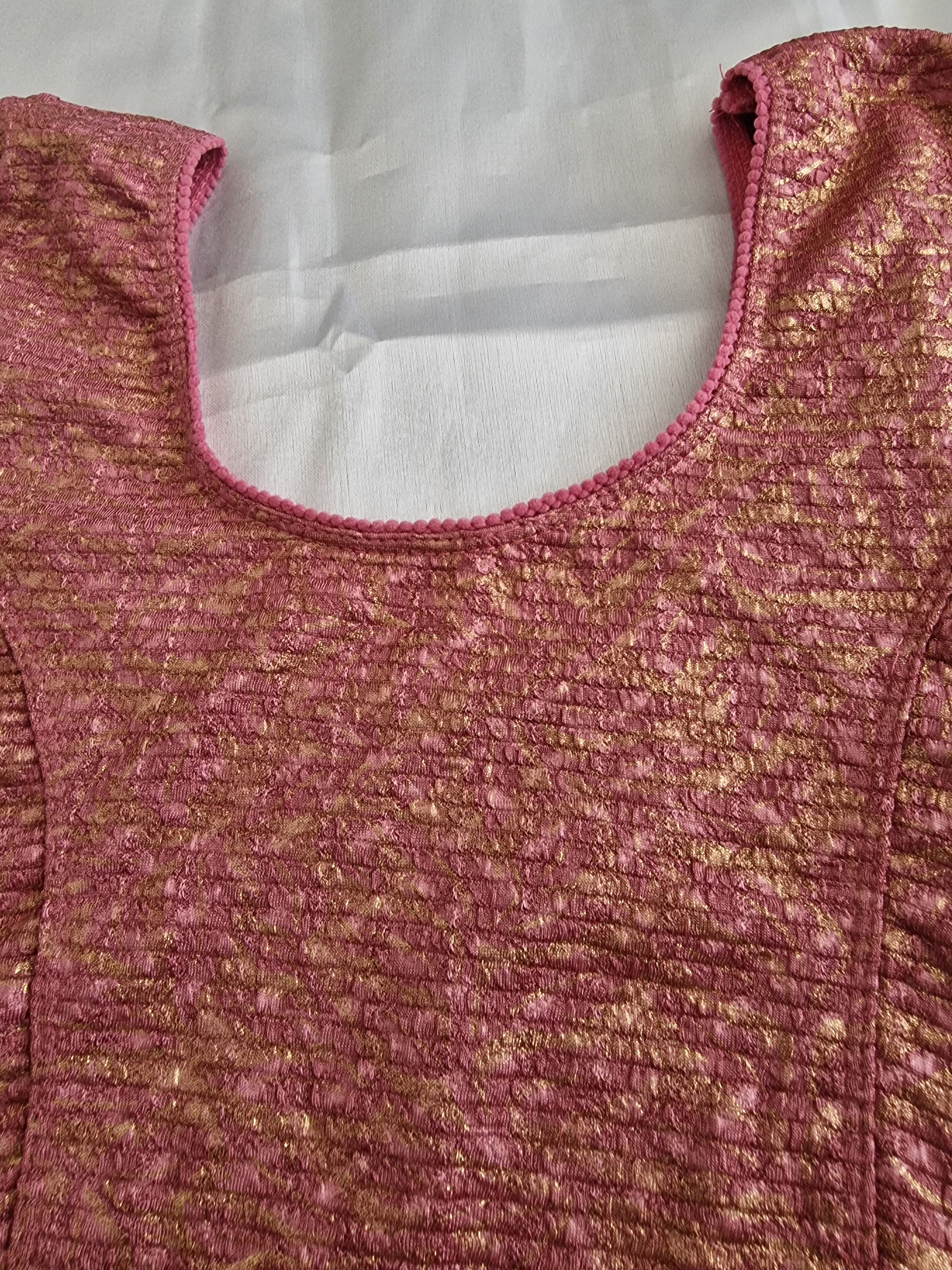 Strechable saree blouse -pink