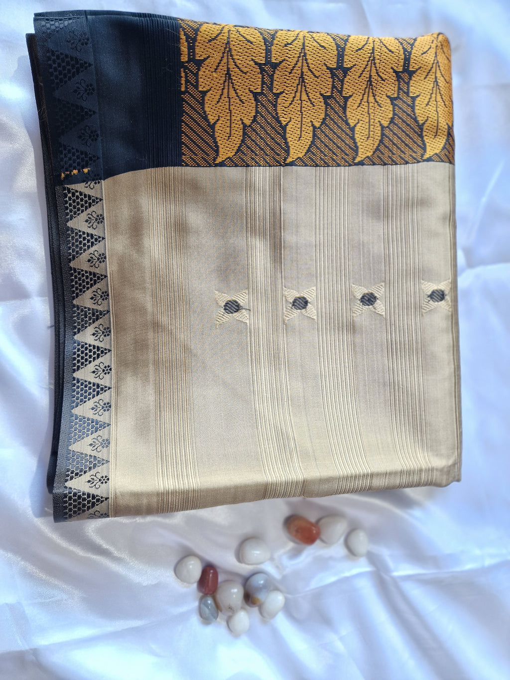 Light weight saree