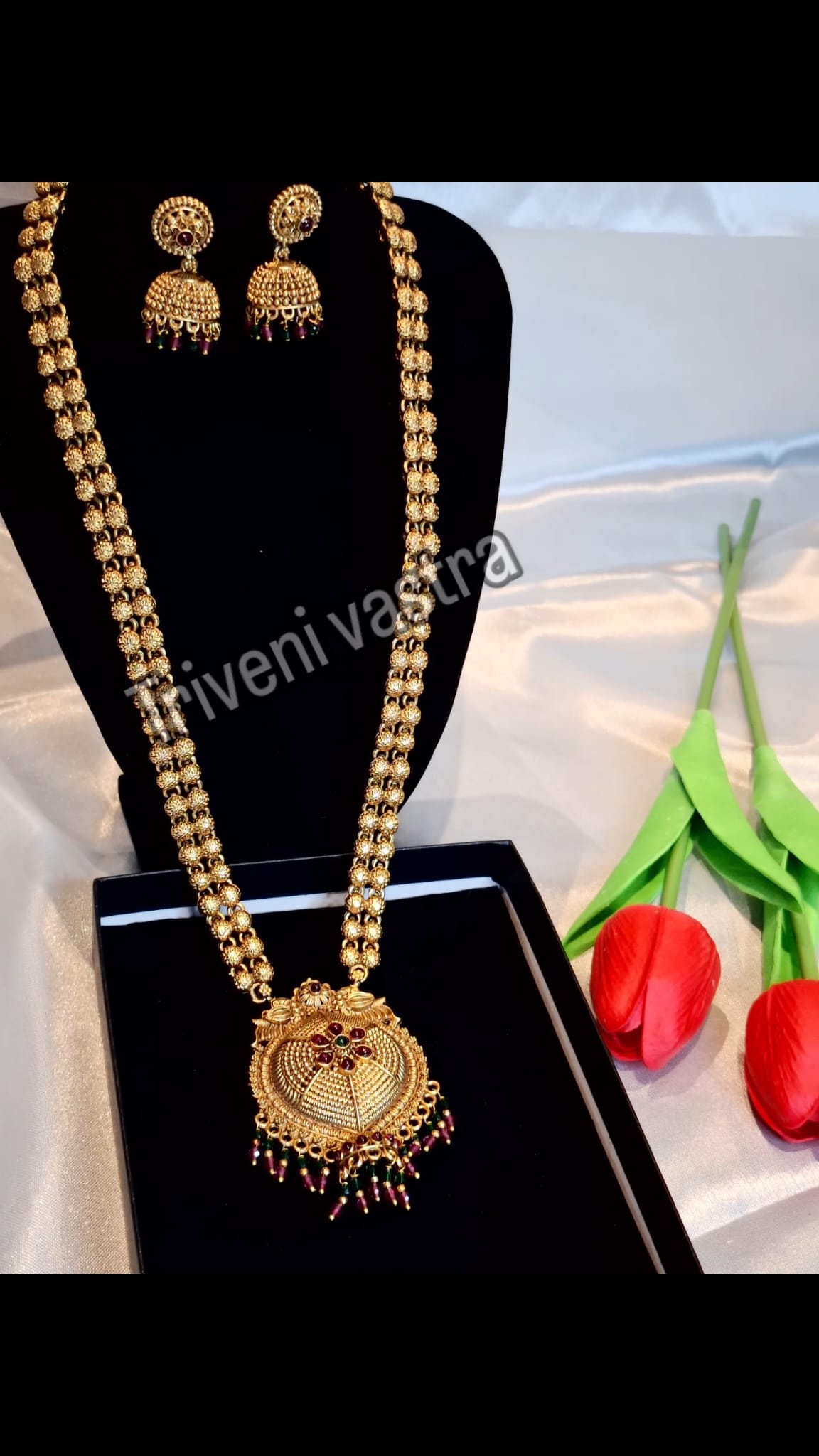 Long necklace