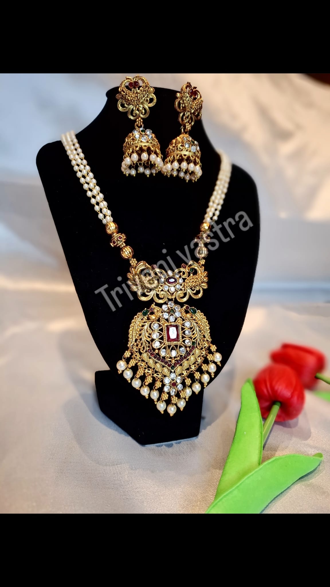 Long necklace