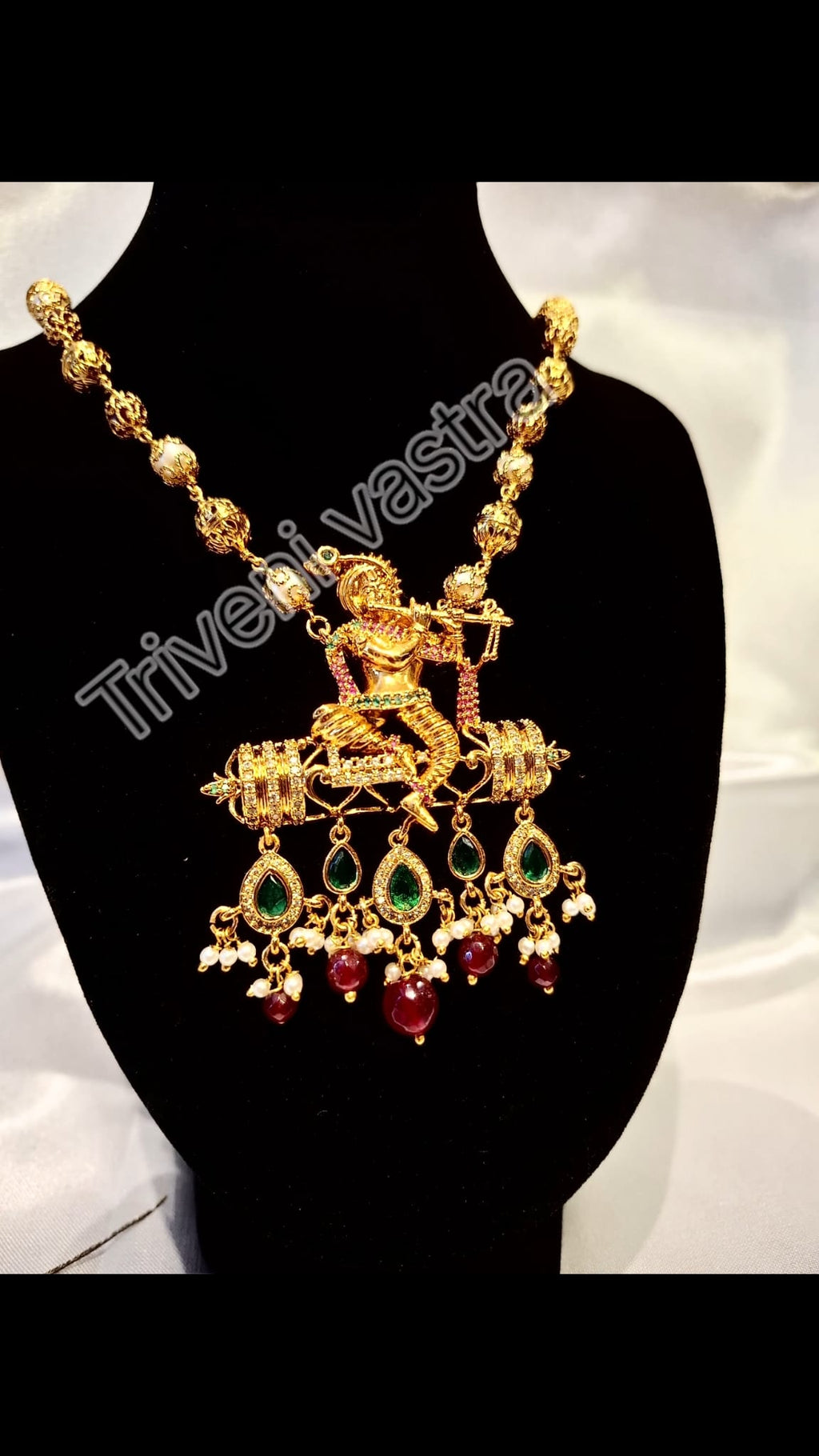 Long necklace with Krishna pendant (multicolour)