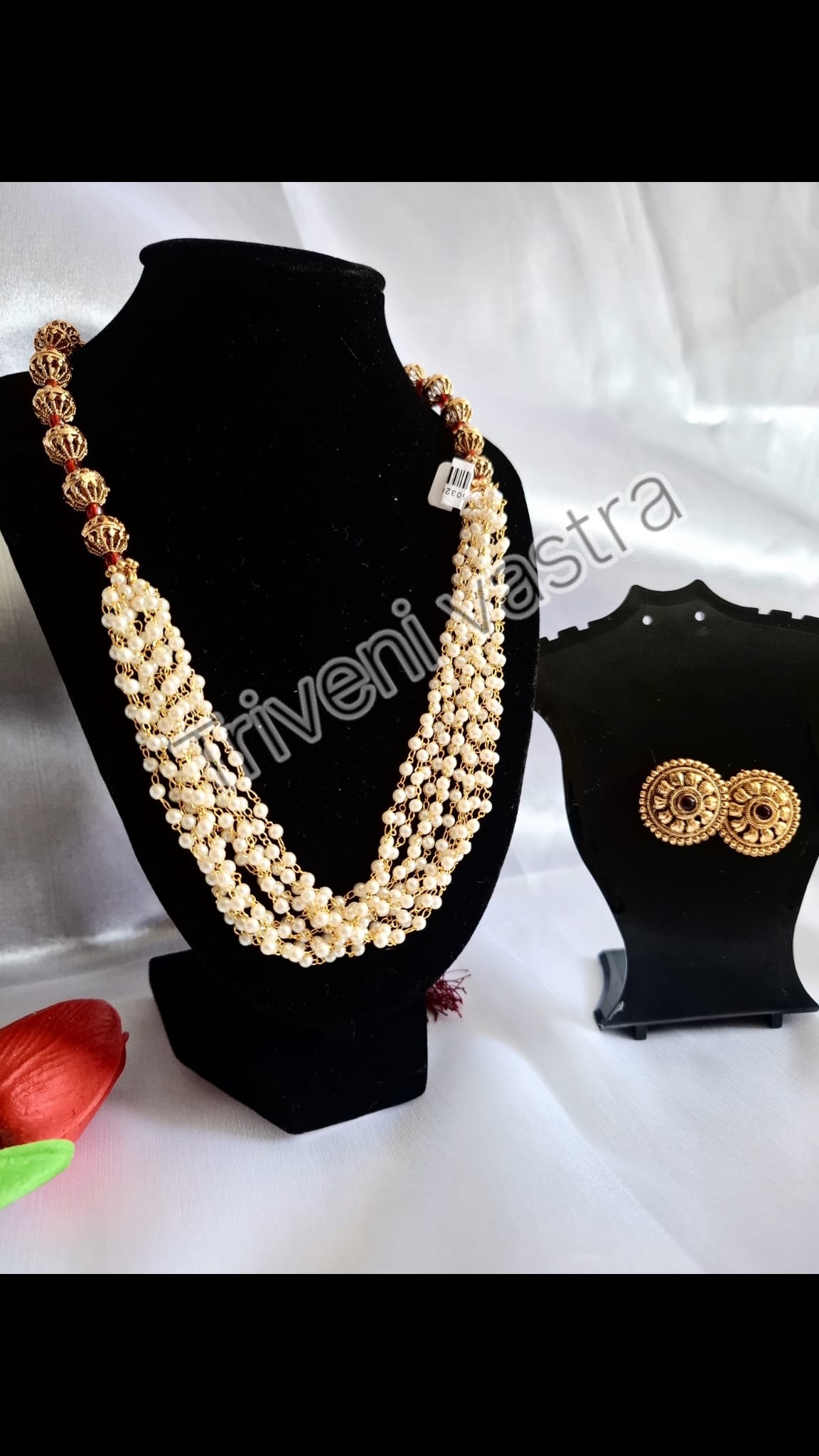 Long beaded necklace