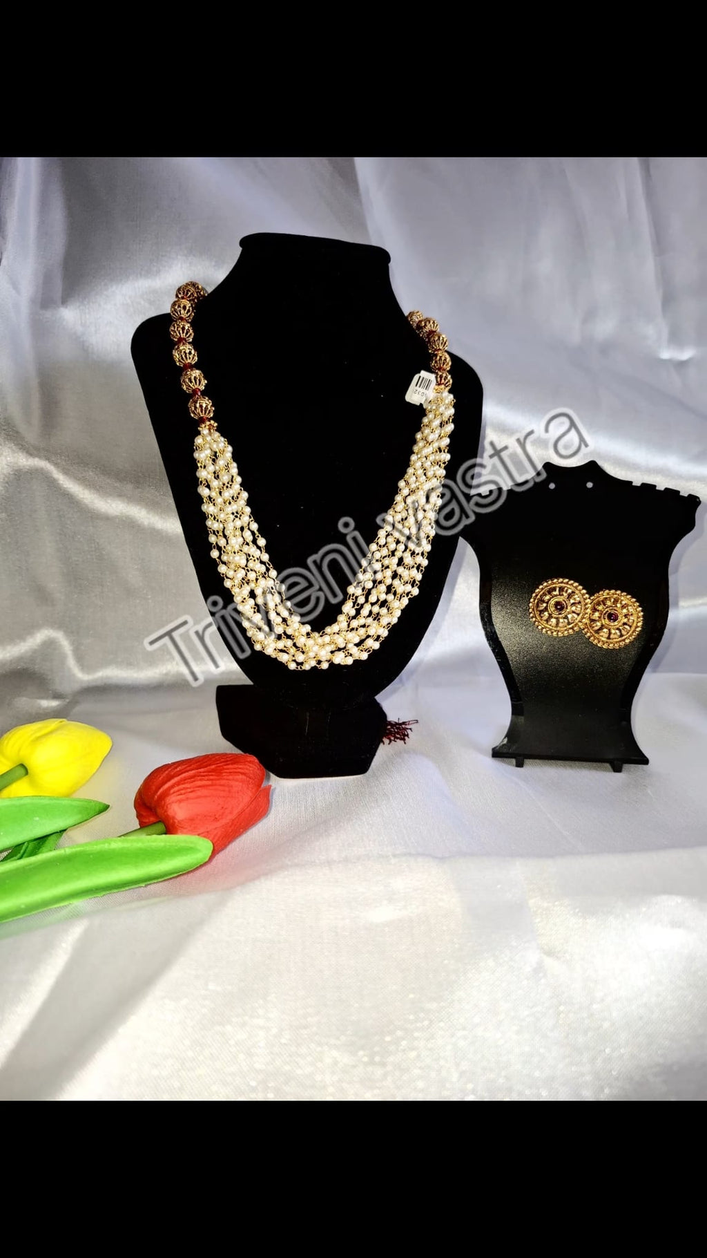 Long beaded necklace