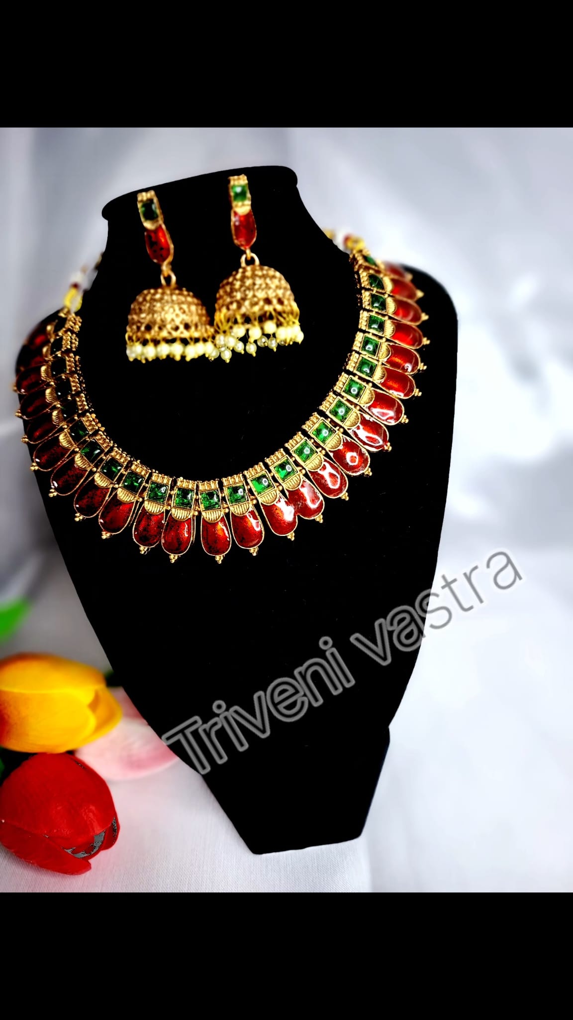 Red &Green traditional short necklace with earring