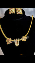 Short necklace - "Thirunamam" with earrings