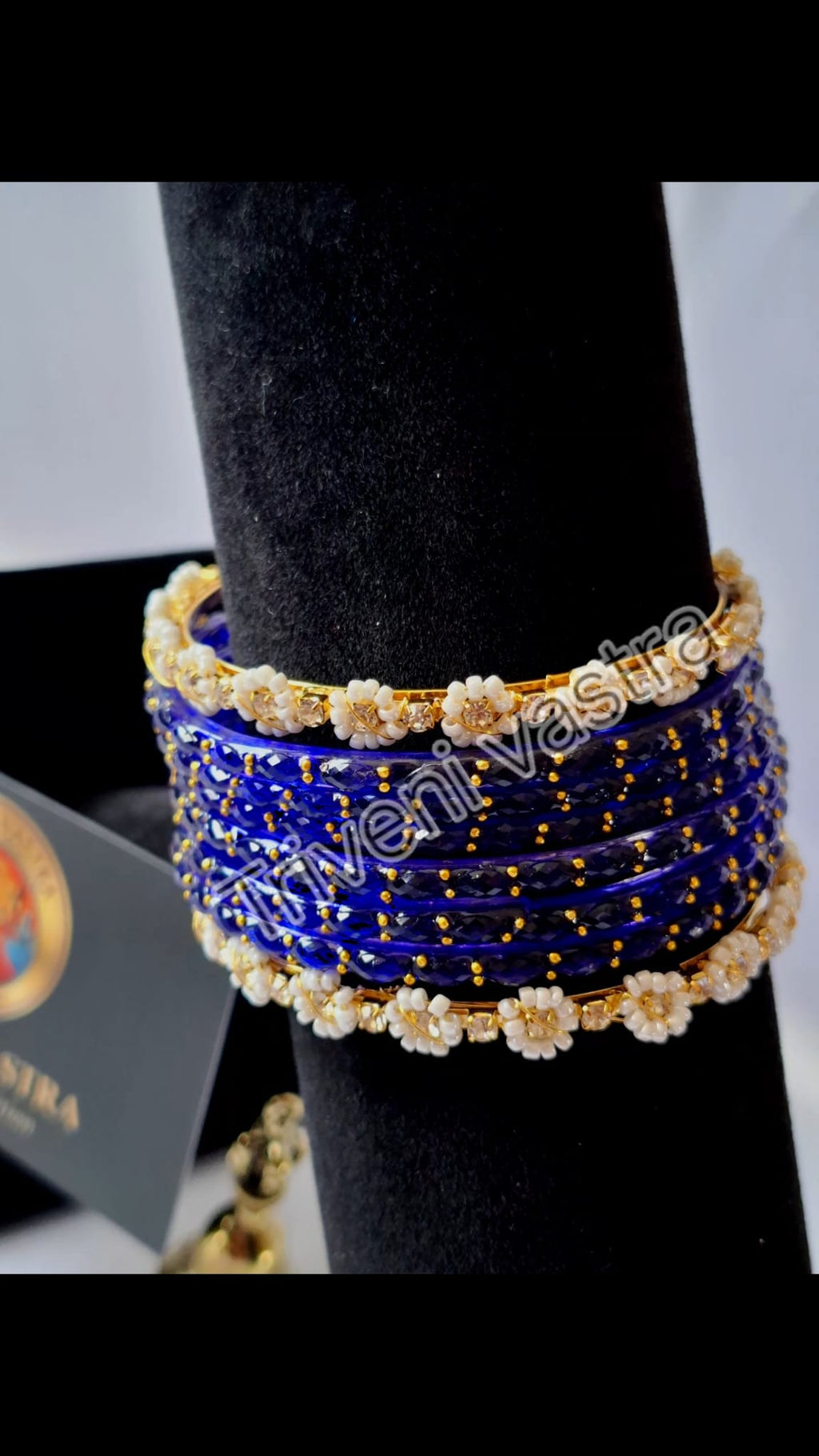 Glass bangles - Blue & White