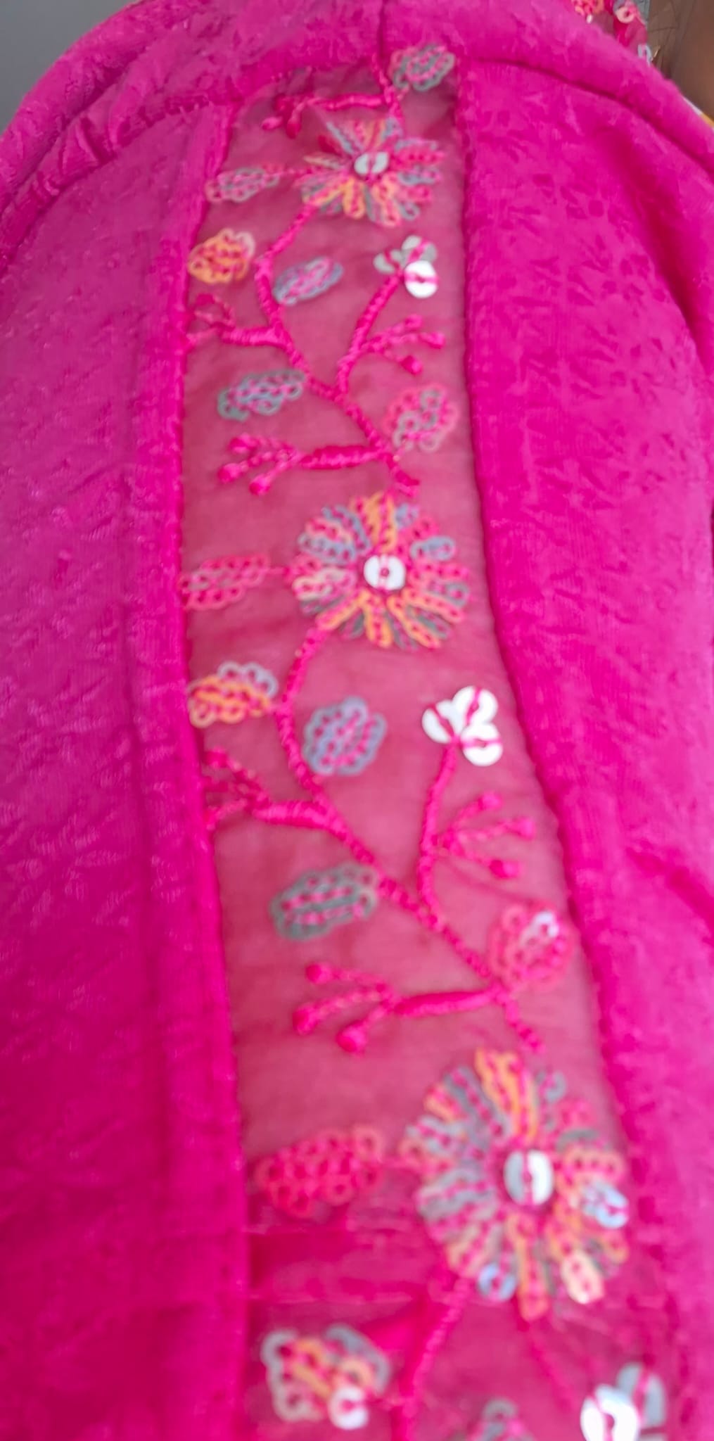 Strechable embroided saree blouse- Pink