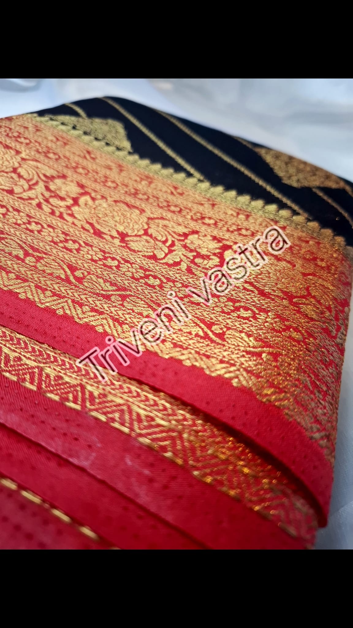 Silk saree with running blouse