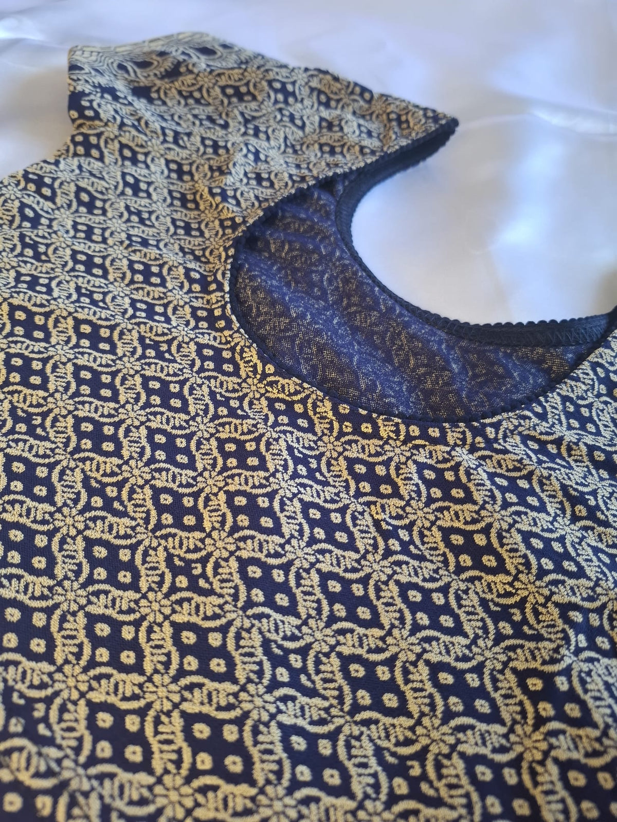 Stretchable blouse- Medium
