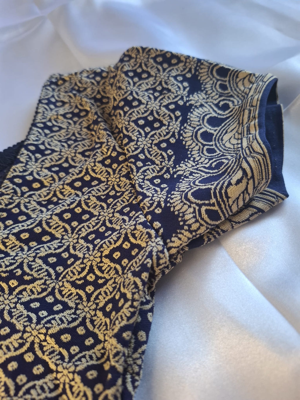 Stretchable blouse- Medium