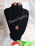 Short lotus necklace