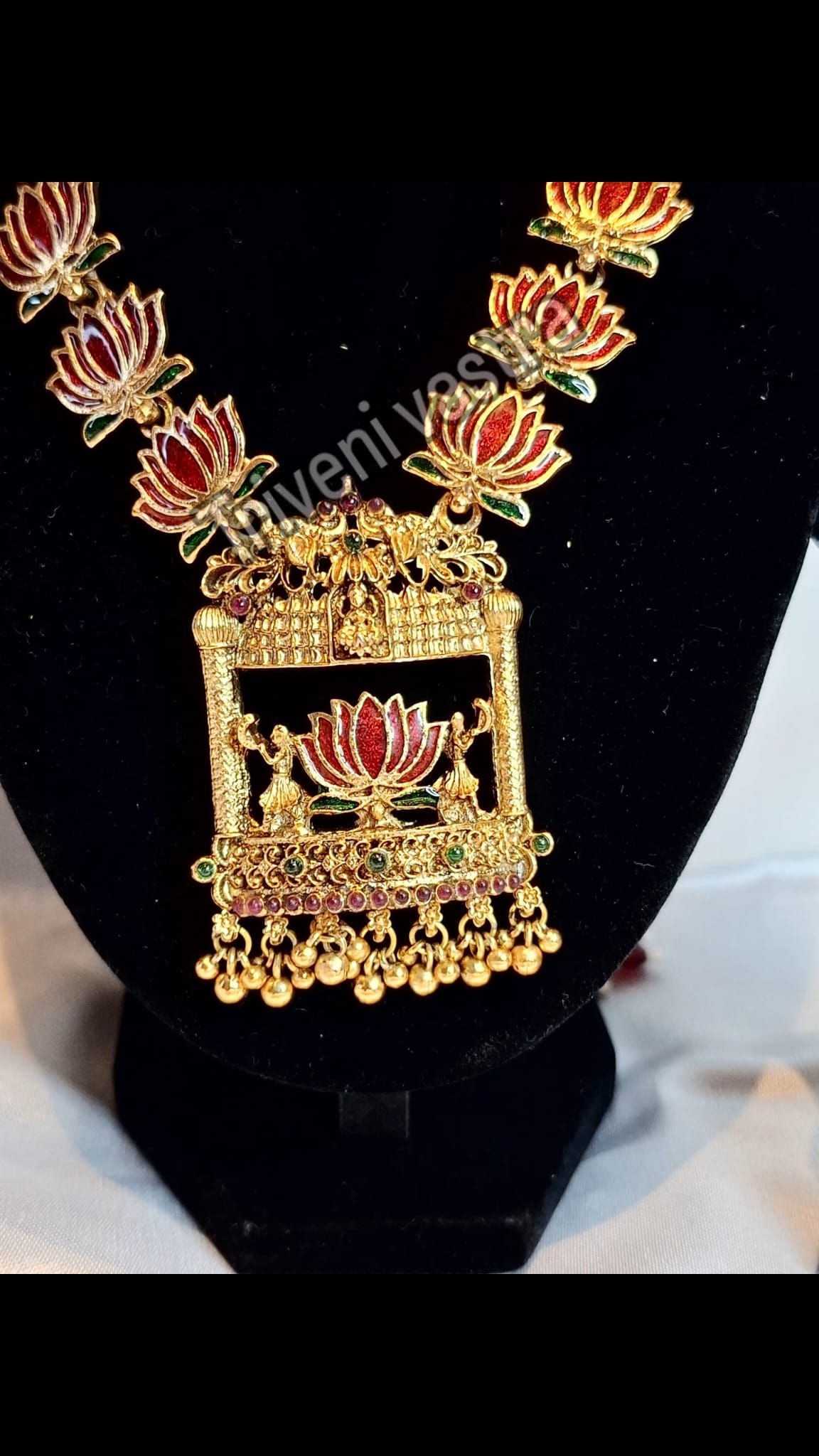 Lotus long necklace